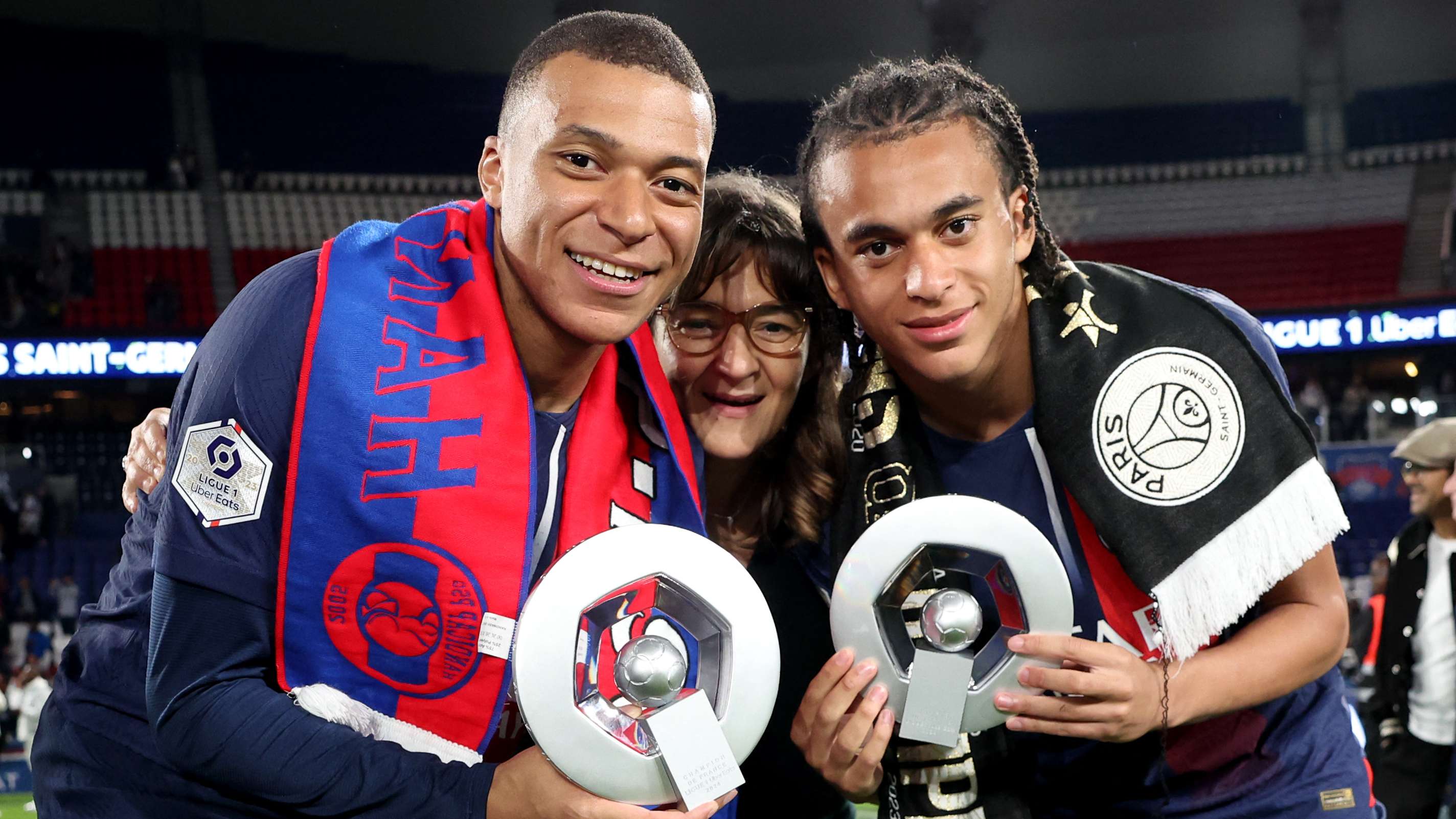 社交媒体上 社交媒体上